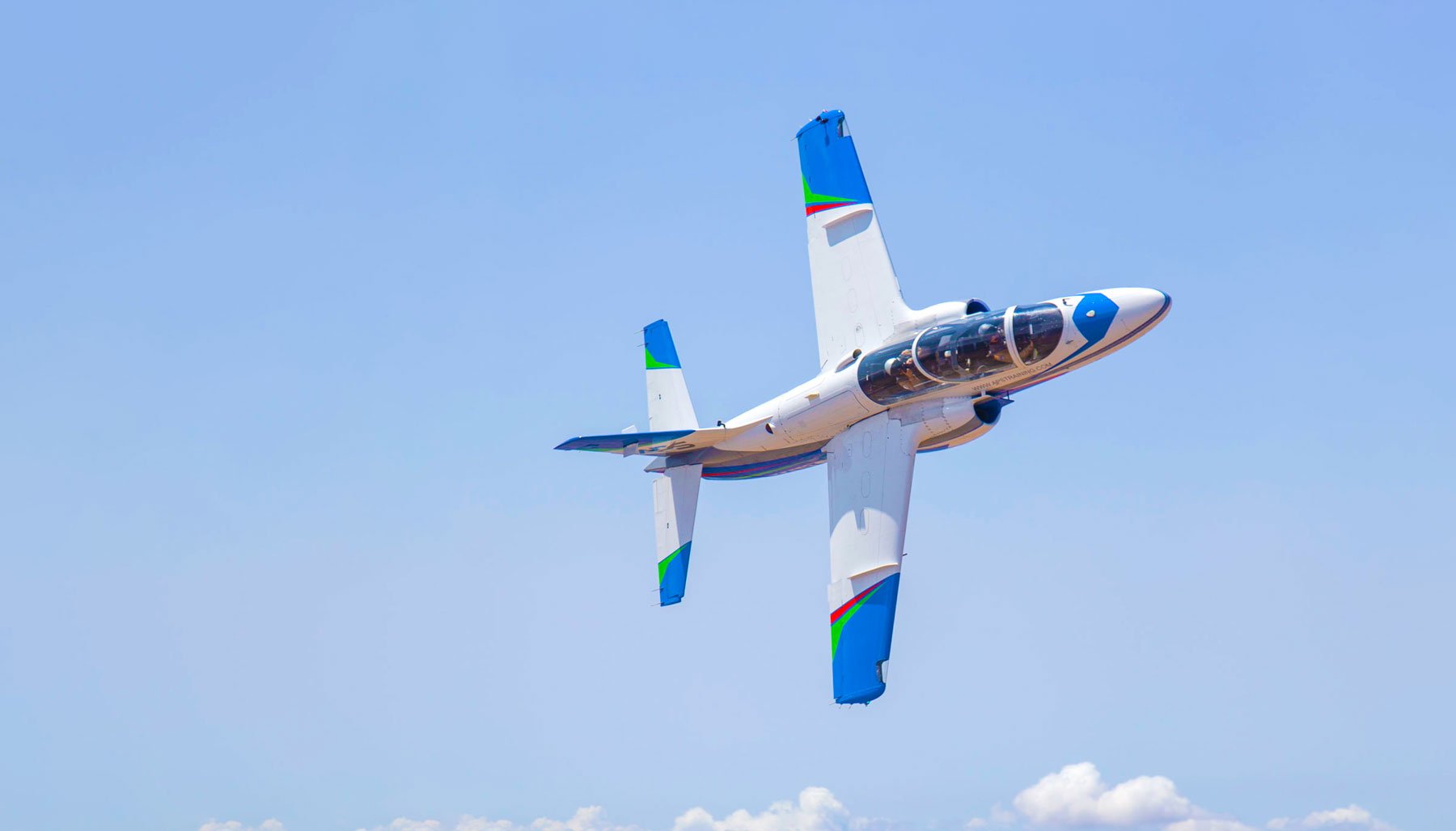 S211-jet-uprt-b